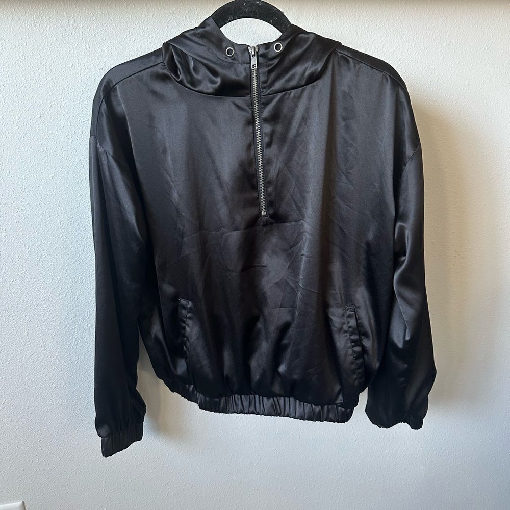 WOMENS FOREVER 21 SILK JACKET SIZE SMALL